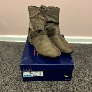 Simply Styled Women’s “Bonnie” Booties